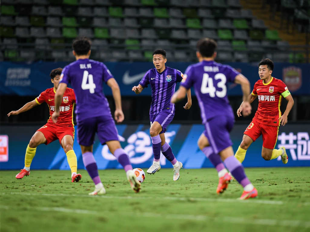 曼城继续紧 曼城继续紧